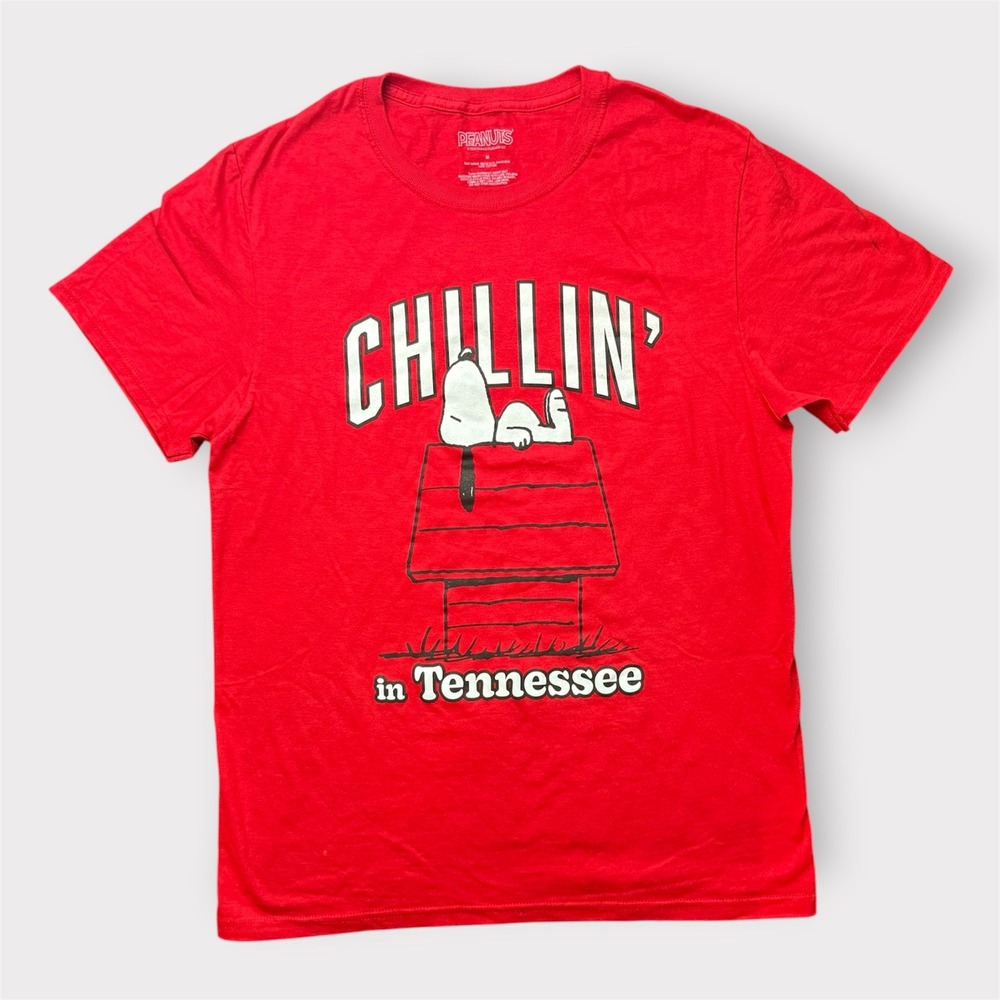 Peanuts Snoopy Chillin in Tennessee Red Graphic T-Shirt Mens Medium Cotton